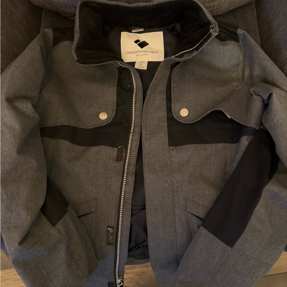 Obermeyer Kid’s Charcoal and Black Ski Jacket